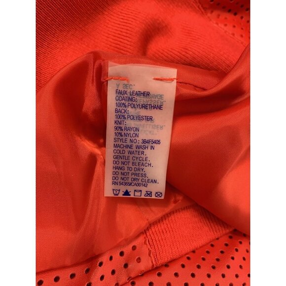 Peter Nygard Women’s Robbing Red Jacket - Picture 4 of 6